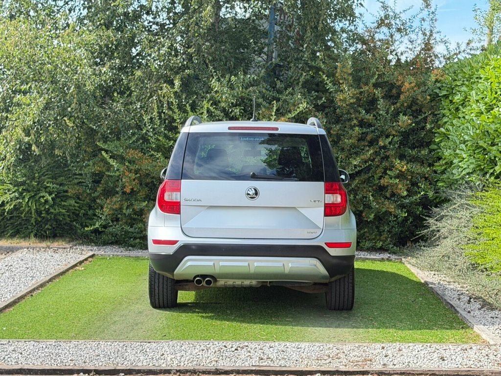 Skoda Yeti 2L Se Business Silver #4