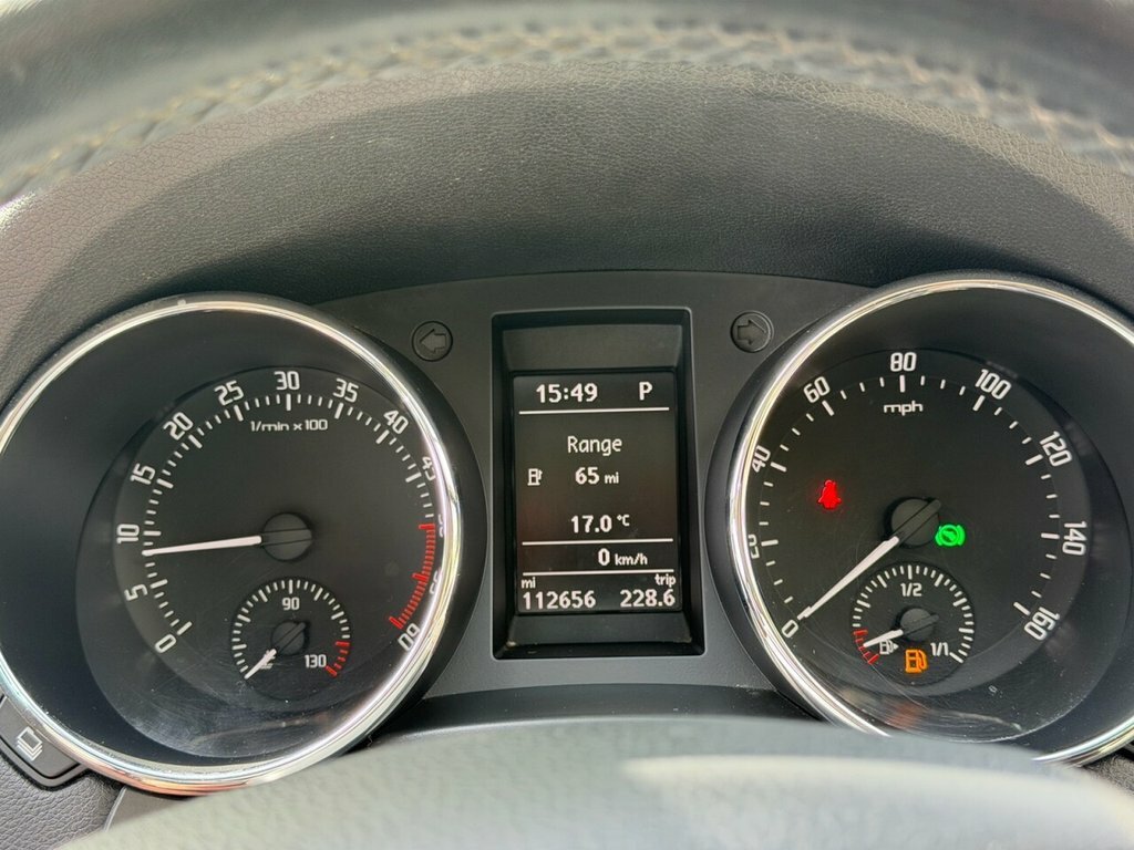 Skoda Yeti 1.2 Tsi Monte Carlo Dsg Euro 6 Ss White #18