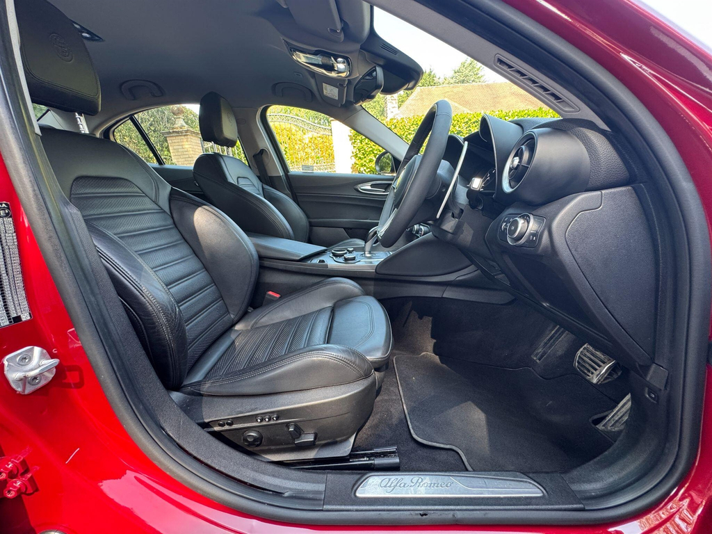 Alfa Romeo Giulia 2.9 V6 Bi-turbo Quadrifoglio Euro 6 Ss Red #66