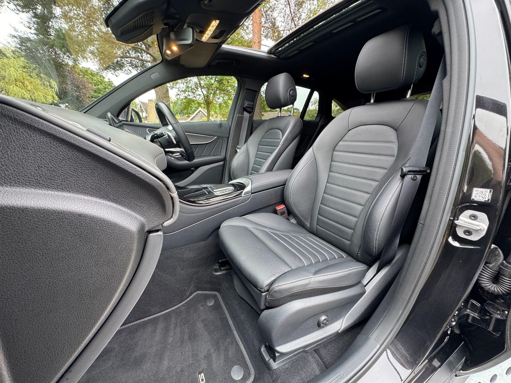 Mercedes-Benz EQC 400 80Kwh Amg Line Premium Plus Suv #5
