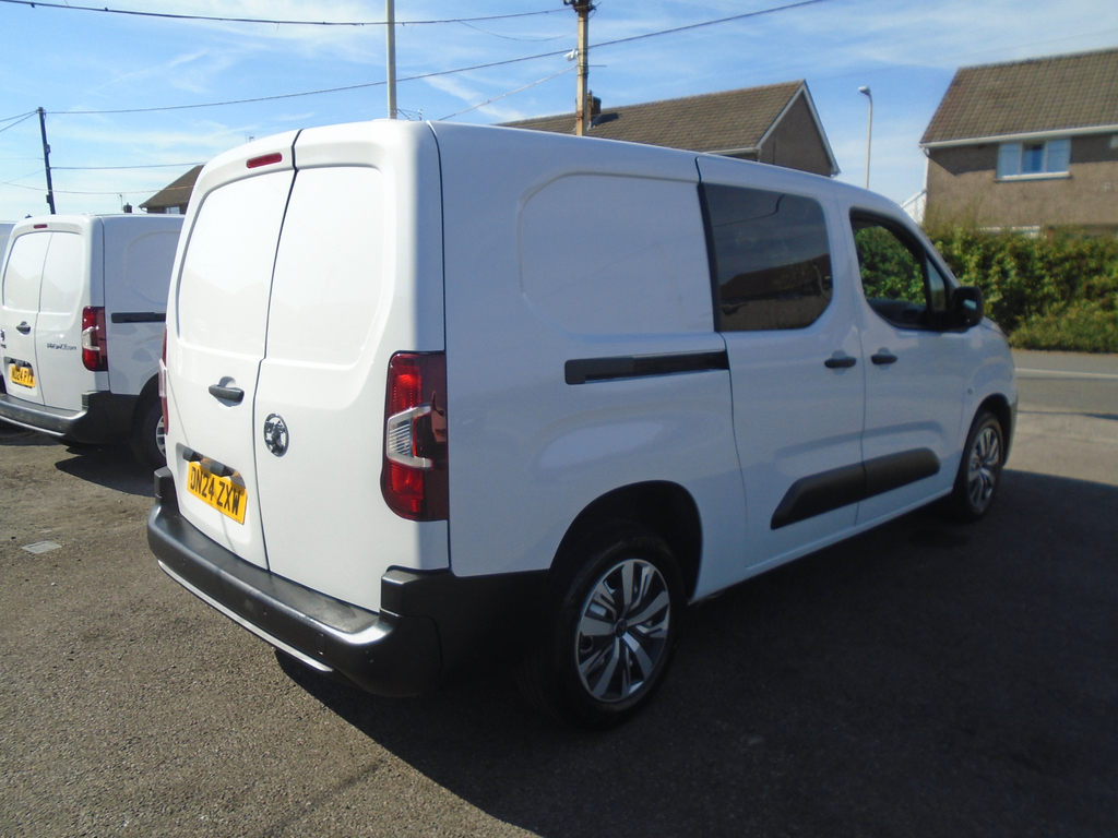 Vauxhall Combo L2h1 2300 5 Seat Crew Van XL #3