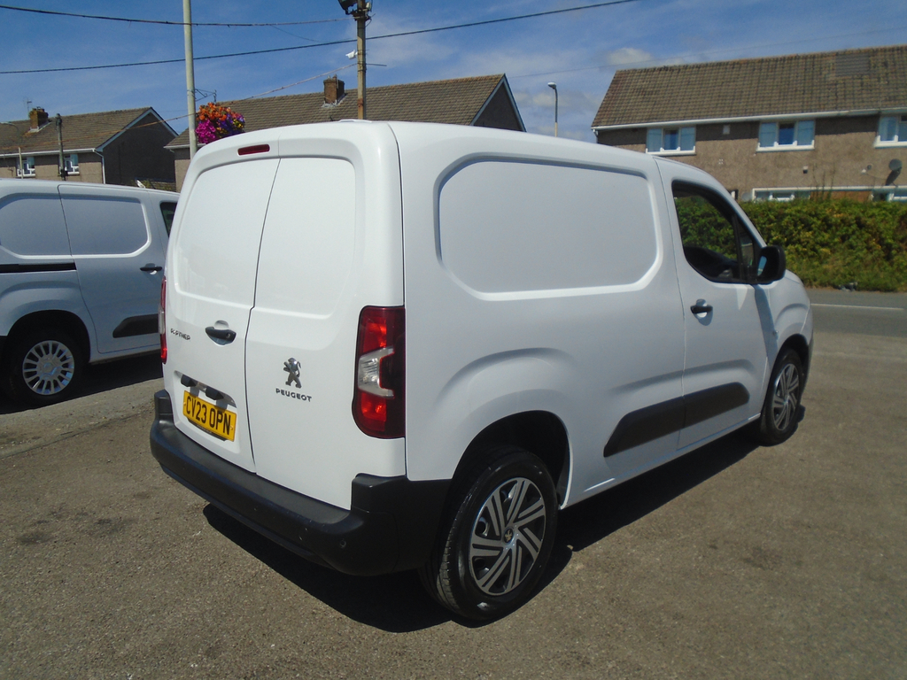 Peugeot Partner Bluehdi Professional Premium Plus L1  #3