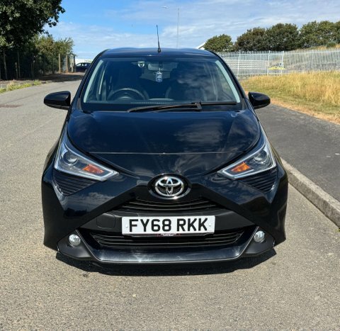 Toyota Aygo X -Plore Vvt-i Black #2