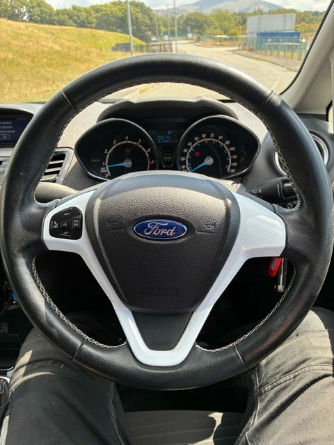 Ford Fiesta 1.0T Ecoboost Titanium X Euro 6 S S Red #11
