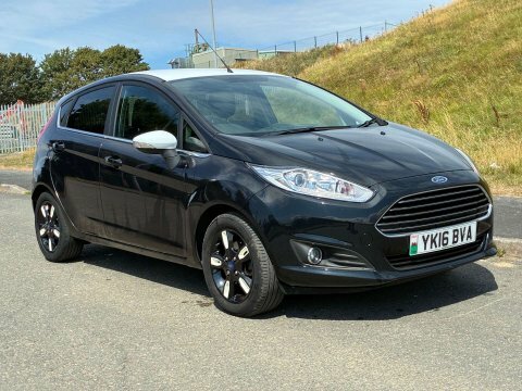 Ford Fiesta 1.0T Ecoboost Titanium X Euro 6 S S Red #1