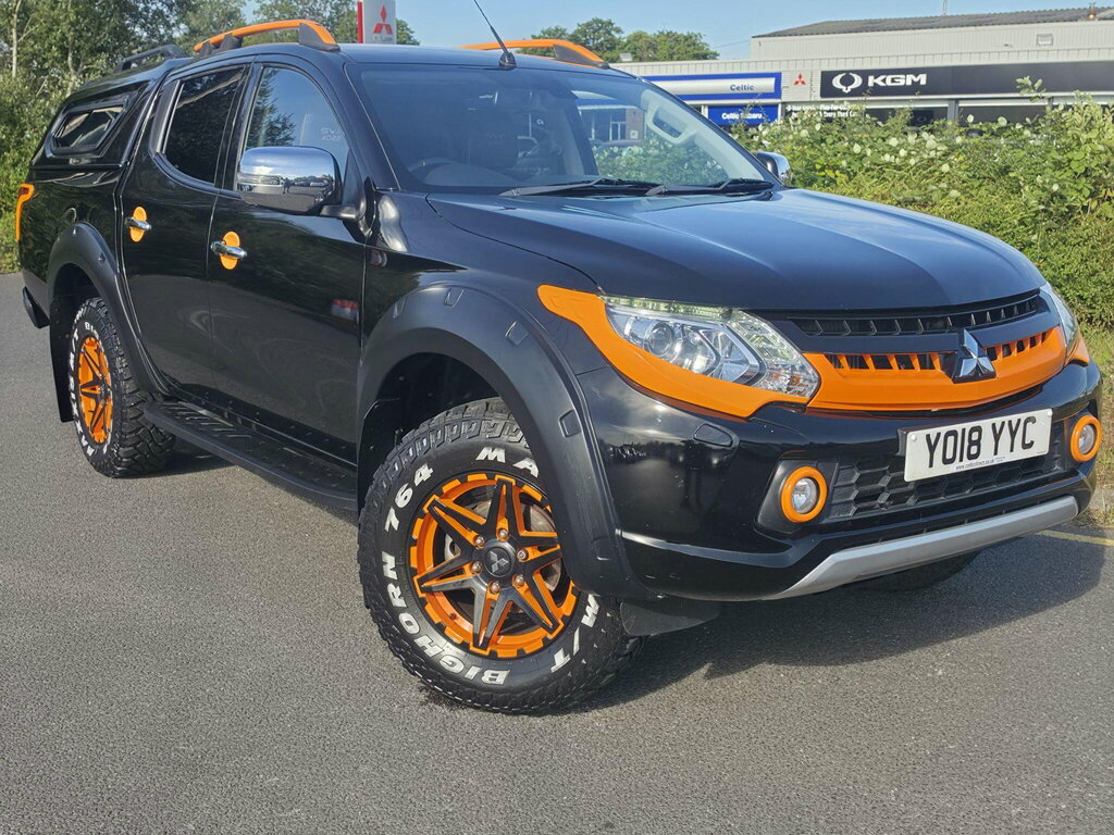 Mitsubishi L200 2.4 Di-d Dc Barbarian Svp II 4Wd Euro 6 YO18YYC Black