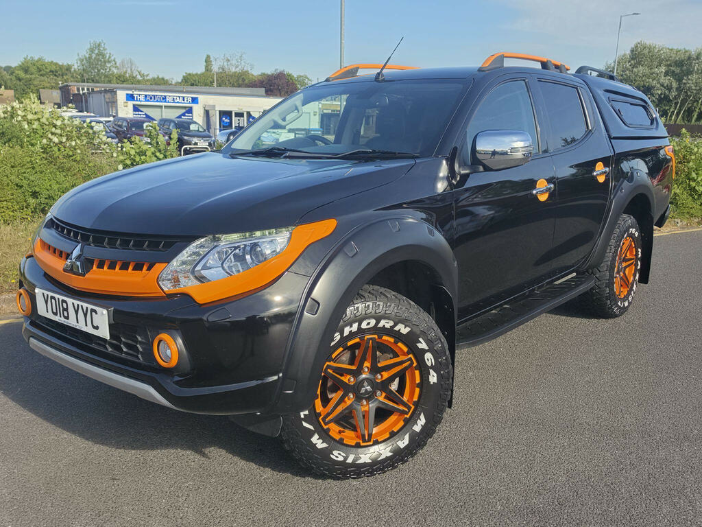 Mitsubishi L200 2.4 Di-d Dc Barbarian Svp II 4Wd Euro 6 YO18YYC Black #3