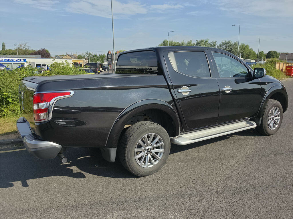 Mitsubishi L200 2.4 Di-d Dc Barbarian 4Wd Euro 6 DP68ZXD Black #2