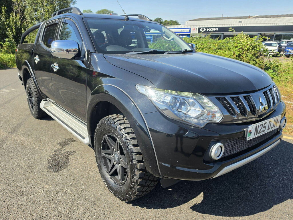 Mitsubishi L200 2.4 Di-d Dc Barbarian 4Wd Euro 6 Black