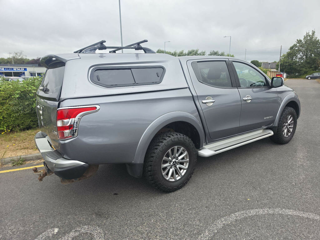 Mitsubishi L200 2.4 Di-d Dc Barbarian 4Wd Euro 6 Grey #2