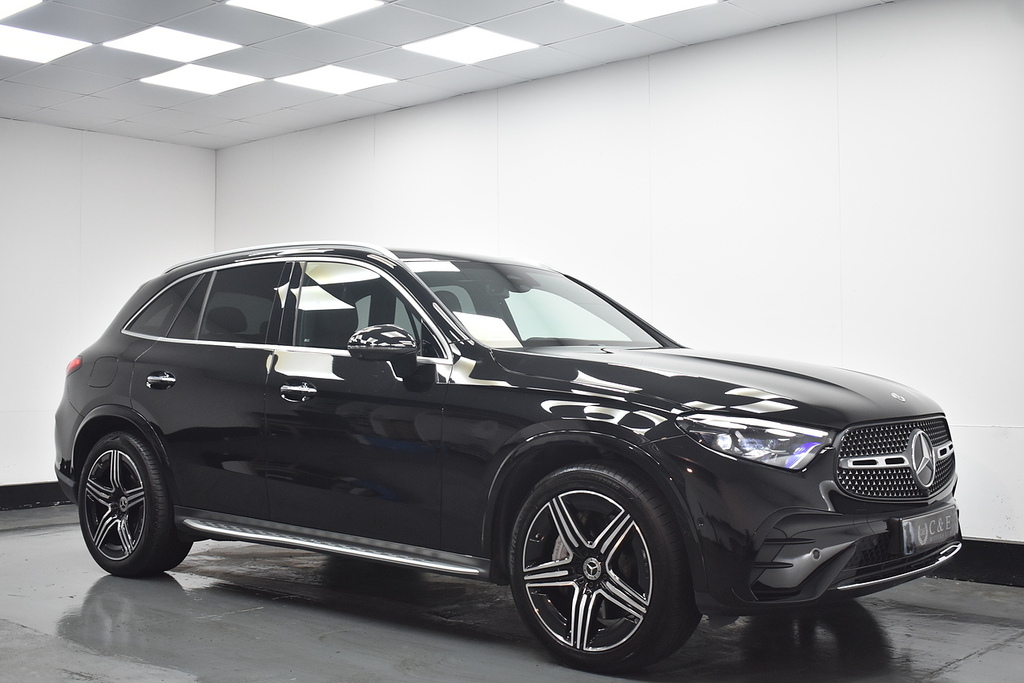 Mercedes-Benz GLC Class Glc 300 4Matic Amg Line Premium Plus 9G-tronic White #27