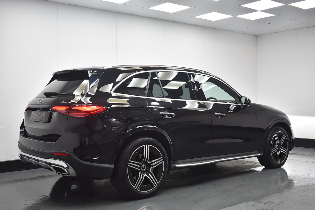 Mercedes-Benz GLC Class Glc 300 4Matic Amg Line Premium Plus 9G-tronic White #35