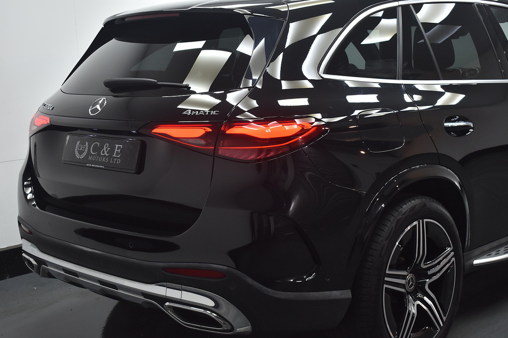 Mercedes-Benz GLC Class Glc 300 4Matic Amg Line Premium Plus 9G-tronic White #37