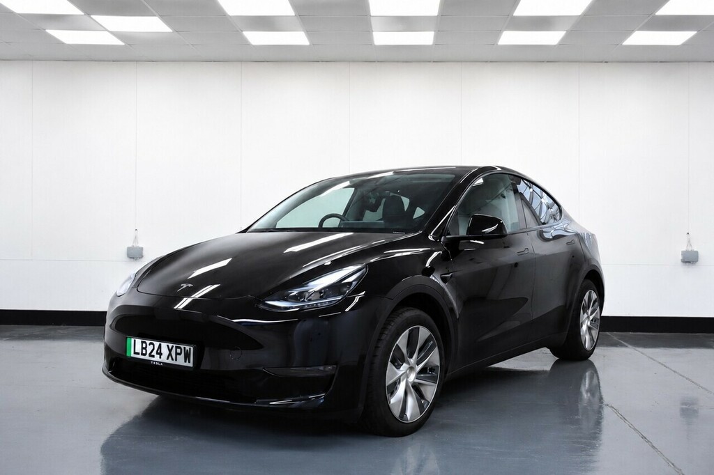 Tesla Model Y Suv Black