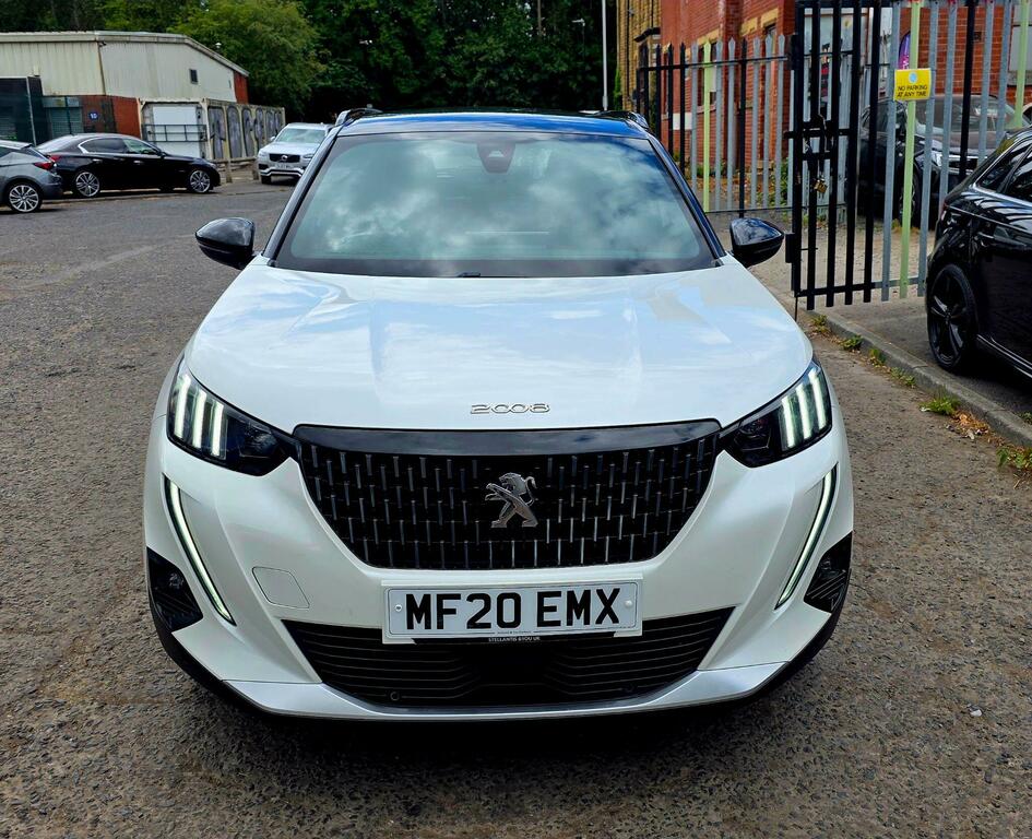Peugeot 2008 Gt Line White #4