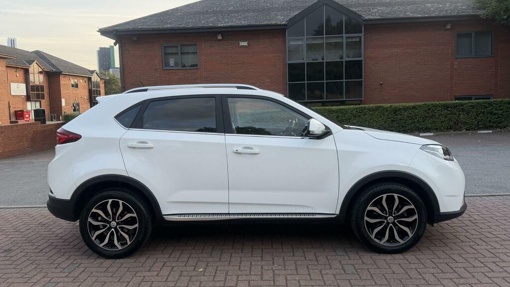 MG GS Exclusive White #5