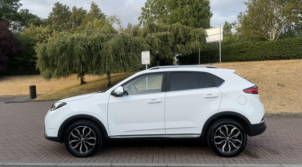 MG GS Exclusive White #6