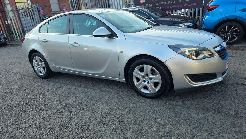 Vauxhall Insignia Design Nav Silver