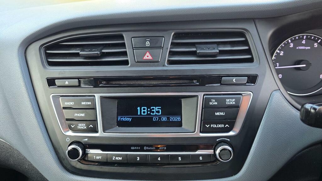 Hyundai I20 1.2 Blue Drive Se Euro 6 Ss Silver #38