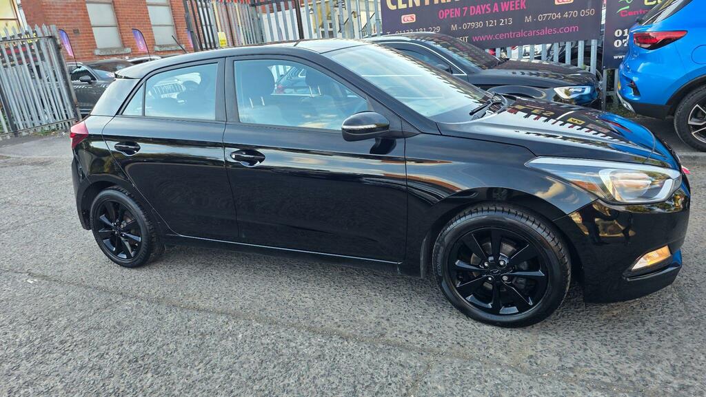 Hyundai I20 Se Black #4