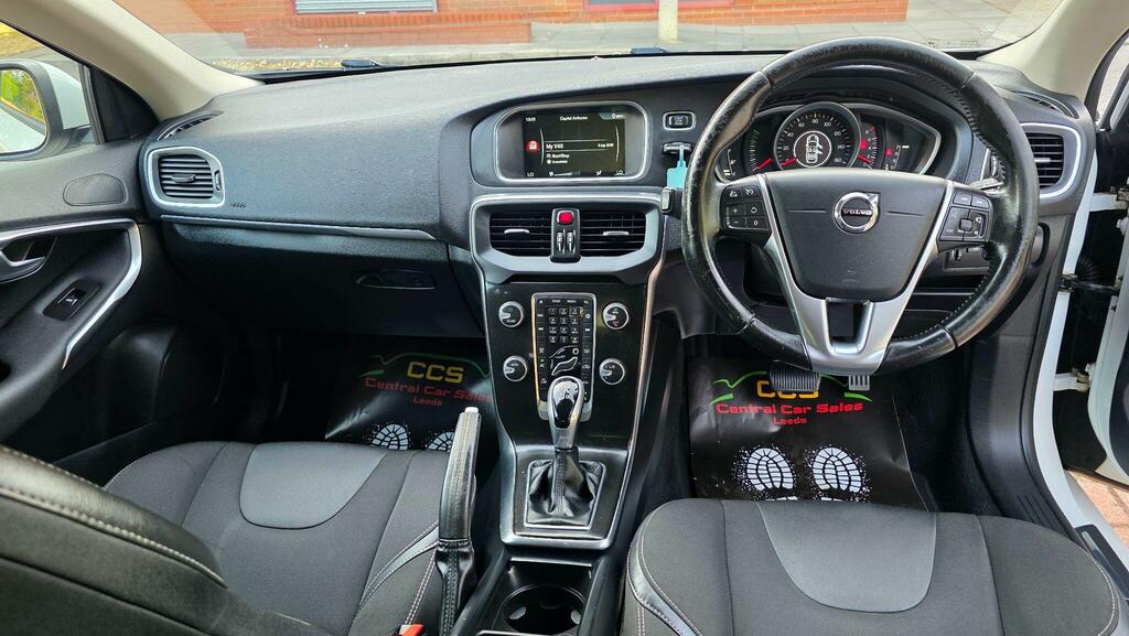 Volvo V40 2.0 D4 R-design 188 Bhp. Free Road Tax-cazulez Red #31