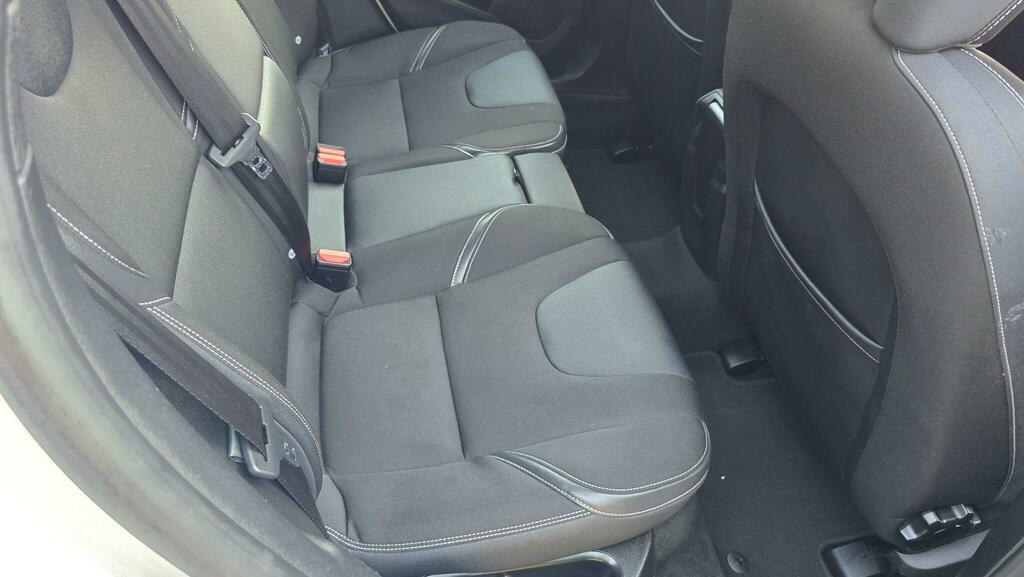 Volvo V40 2.0 D4 R-design 188 Bhp. Free Road Tax-cazulez Red #43