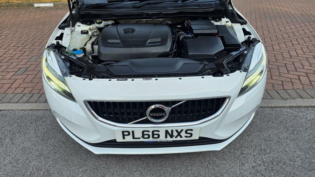 Volvo V40 2.0 D4 R-design 188 Bhp. Free Road Tax-cazulez Red #54