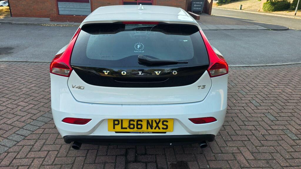 Volvo V40 2.0 D4 R-design 188 Bhp. Free Road Tax-cazulez Red #13