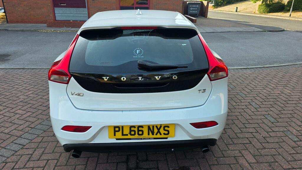 Volvo V40 2.0 D4 R-design 188 Bhp. Free Road Tax-cazulez Red #14
