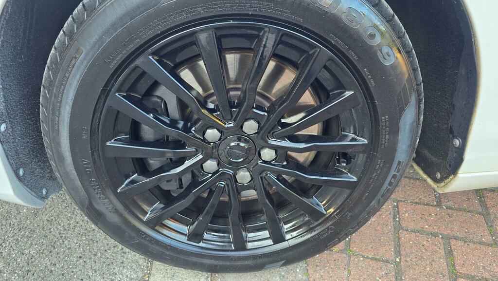 Volvo V40 2.0 D4 R-design 188 Bhp. Free Road Tax-cazulez Red #50