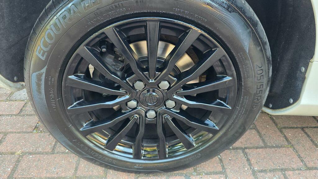 Volvo V40 2.0 D4 R-design 188 Bhp. Free Road Tax-cazulez Red #51