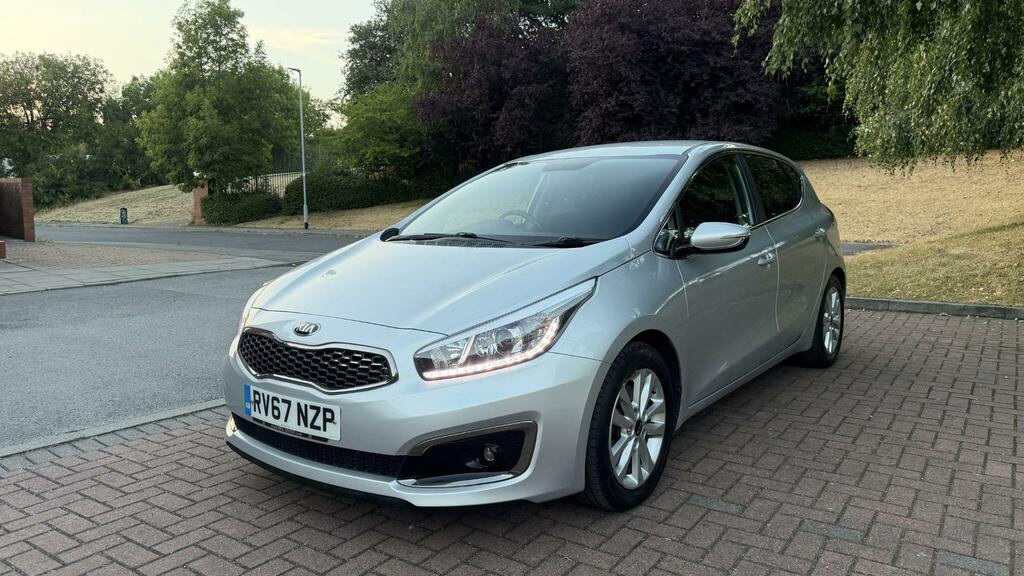 Kia Ceed 2 Silver