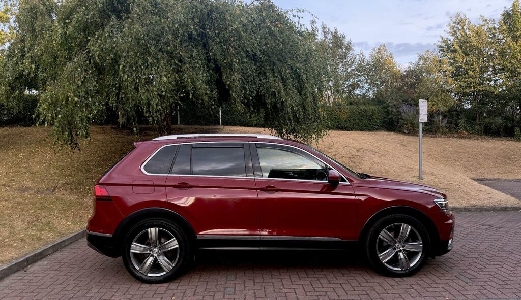 Volkswagen Tiguan Sel Red #5