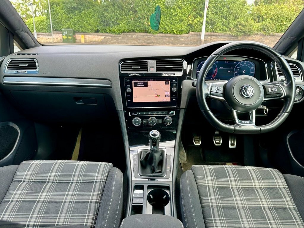 Volkswagen Golf 2.0 Tdi Bluemotion Tech Gt Estate Manua White #2