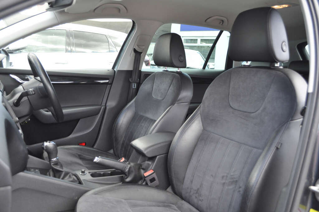 Skoda Octavia 1.4 Octavia Se L Tsi Grey #4
