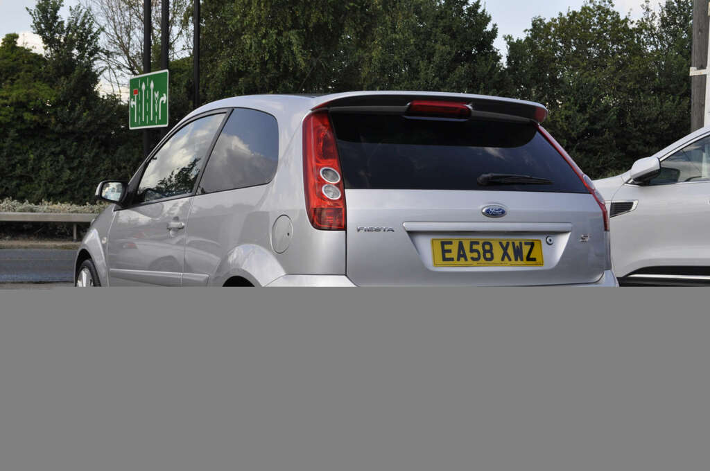 Ford Fiesta 1.6 Tdci Zetec #1