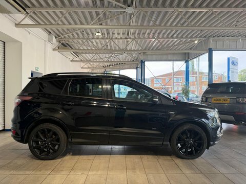 Ford Kuga Ford Kuga 1.5 Tdci Titanium X 2Wd Euro 6 Ss Red #2