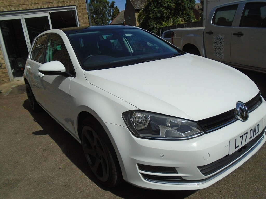 Volkswagen Golf 1.6 Tdi 110 Gt Edition Hatchback White #3