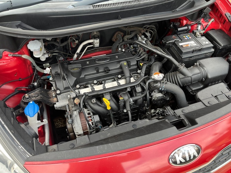 Kia RIO 1.4 2 Hatchback Euro 5 107 Bhp Red #9