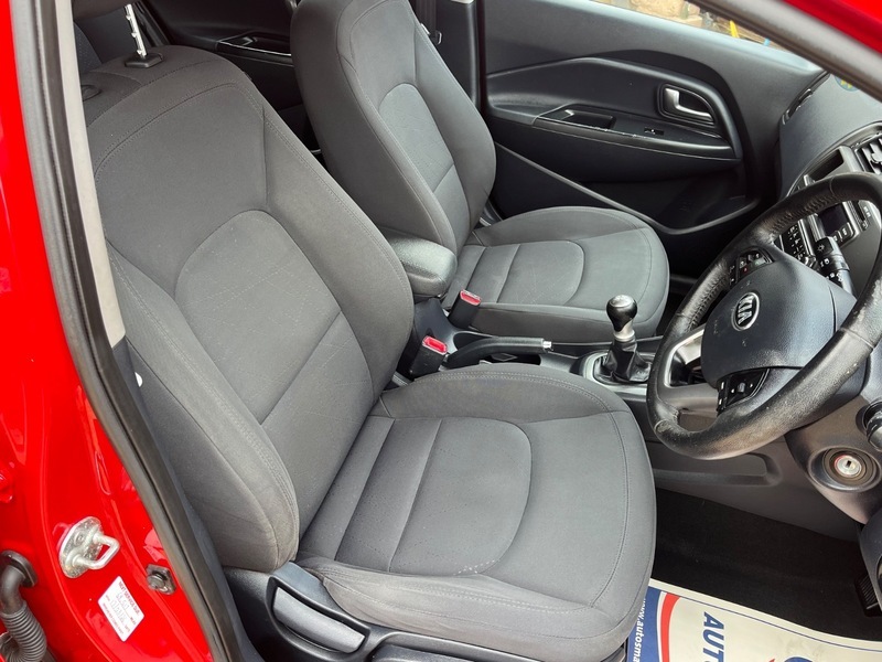Kia RIO 1.4 2 Hatchback Euro 5 107 Bhp Red #8