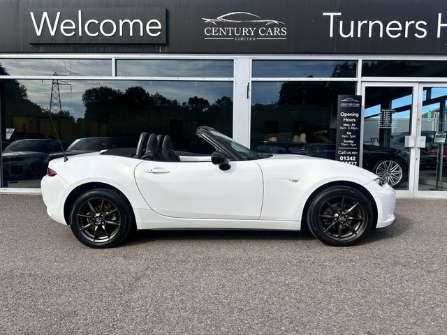 Mazda MX-5 Convertible White #4