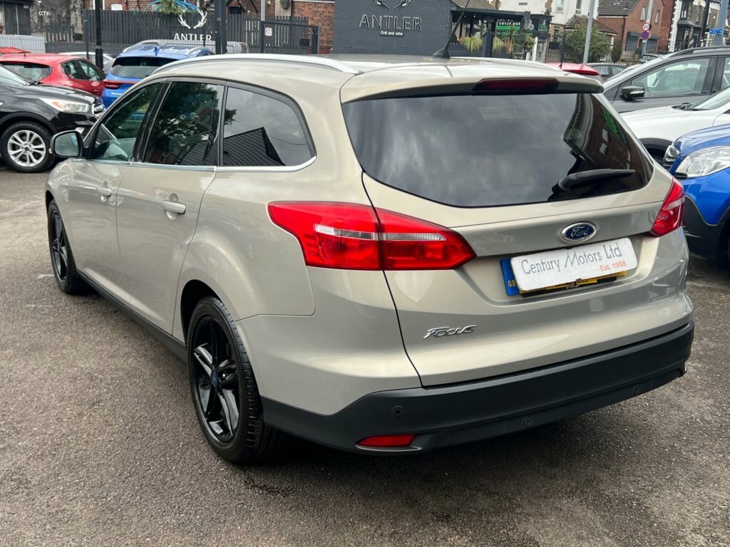 Ford Focus 1L Titanium Silver #3