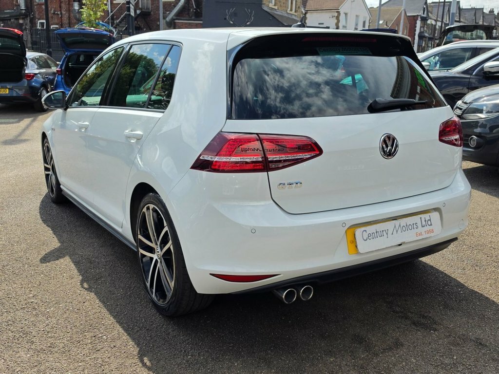 Volkswagen Golf 2L Gtd White #3