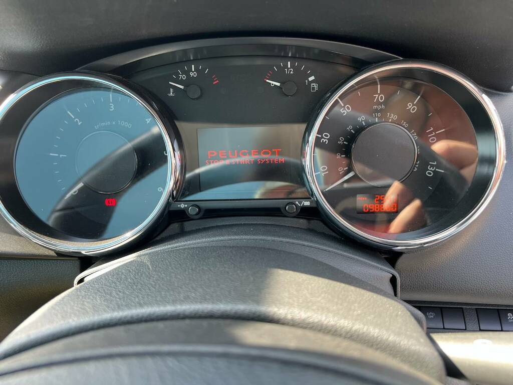 Peugeot 3008 1.6 Blue Hdi Ss Allure 120 Bhp Grey #8