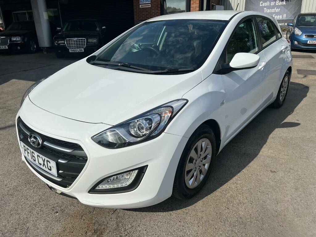 Hyundai I30 1.6 Crdi Blue Drive S White #2
