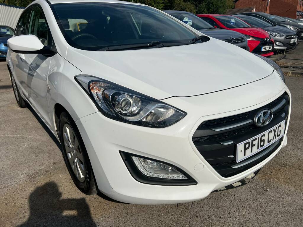 Hyundai I30 1.6 Crdi Blue Drive S White #3