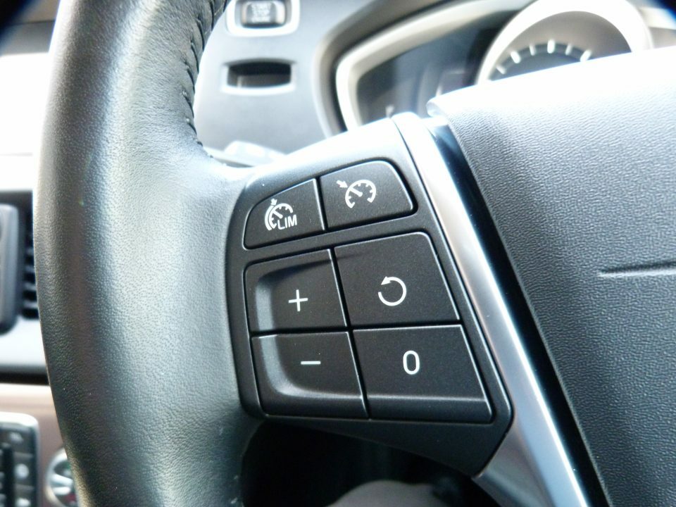 Volvo V40 Cross Country D2 Automatic Grey #28