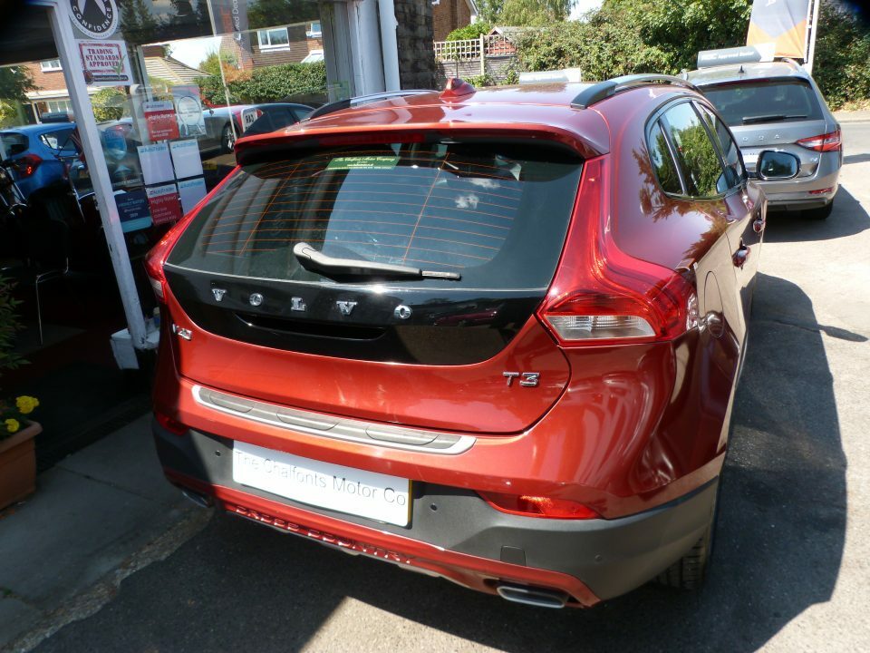 Volvo V40 Cross Country 1.5 T3 Pro Red #2