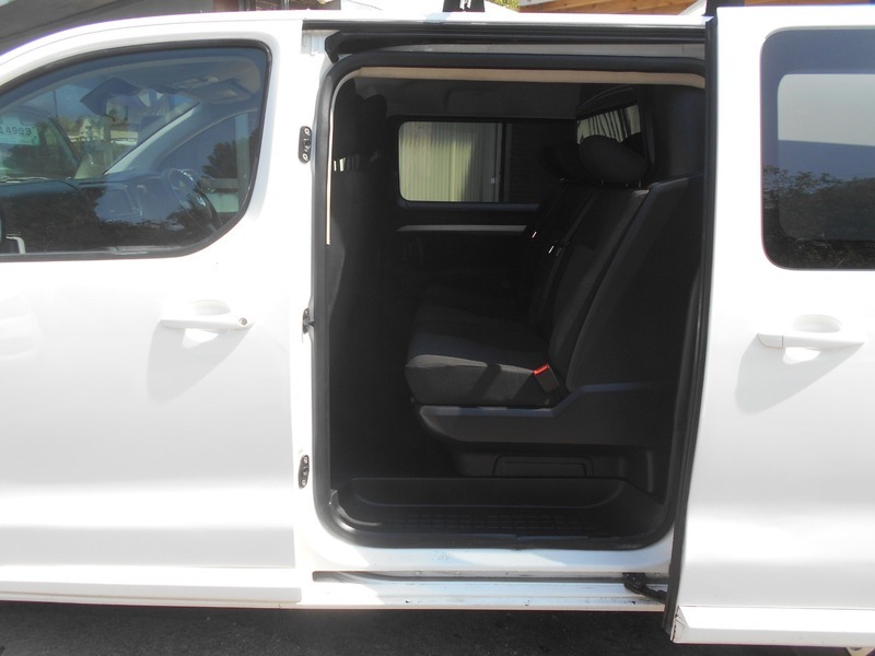 Vauxhall Vivaro 2700 1.5D 120Ps Sportive H1 Van White #16