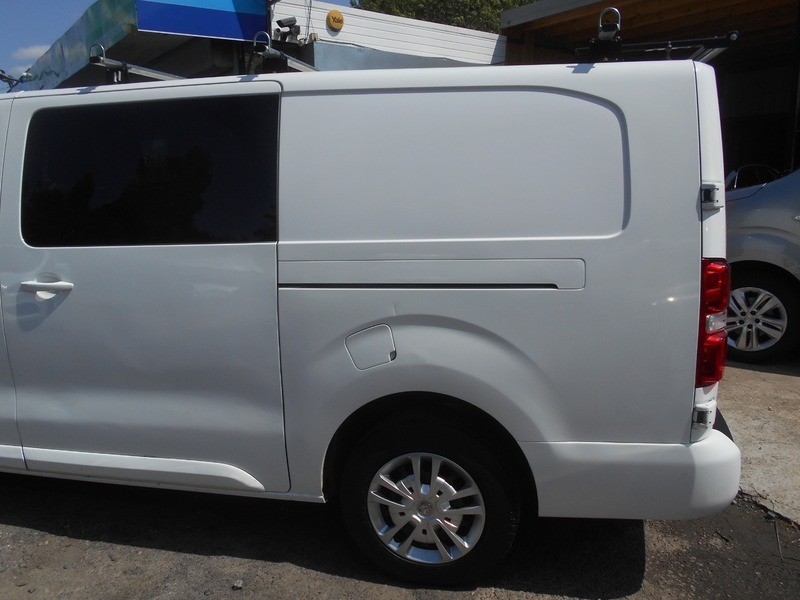 Vauxhall Vivaro 2700 1.5D 120Ps Sportive H1 Van White #18